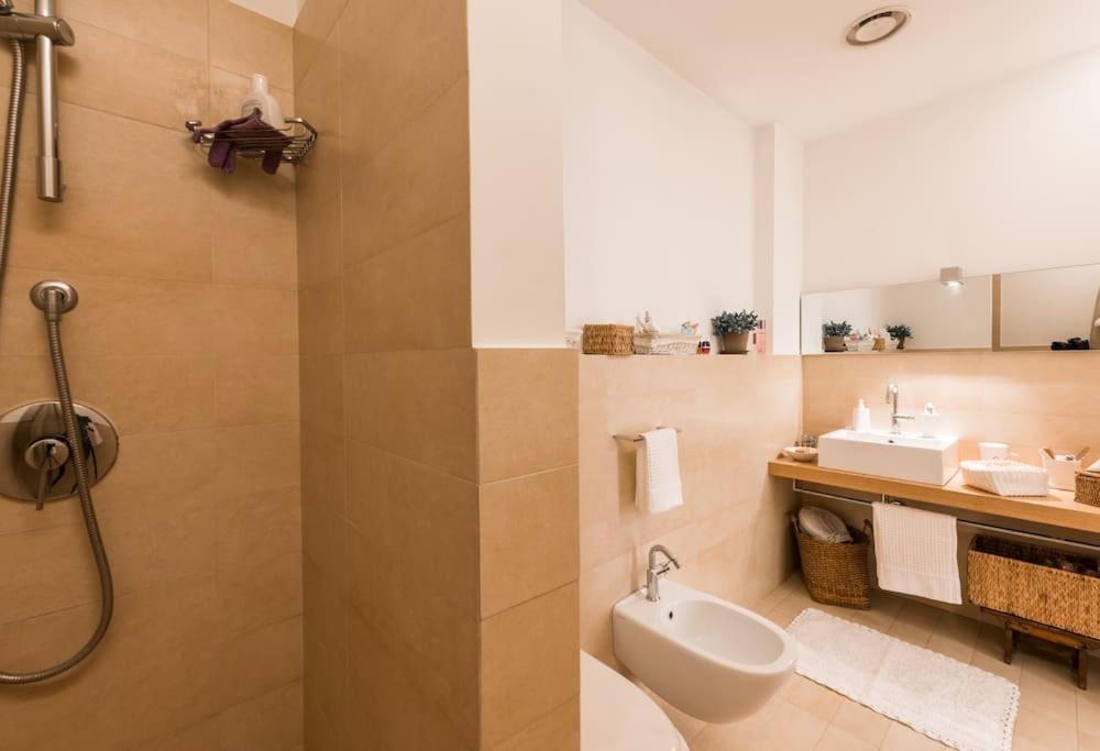 New Cosy Apartment Near To Petruzzelli Theatre Bari Exteriér fotografie