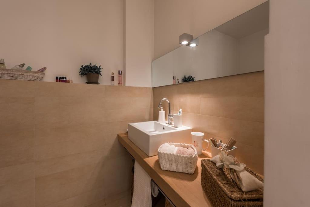 New Cosy Apartment Near To Petruzzelli Theatre Bari Exteriér fotografie